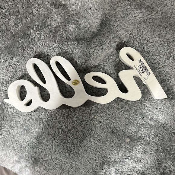 Hello desk item - Picture 2 of 2